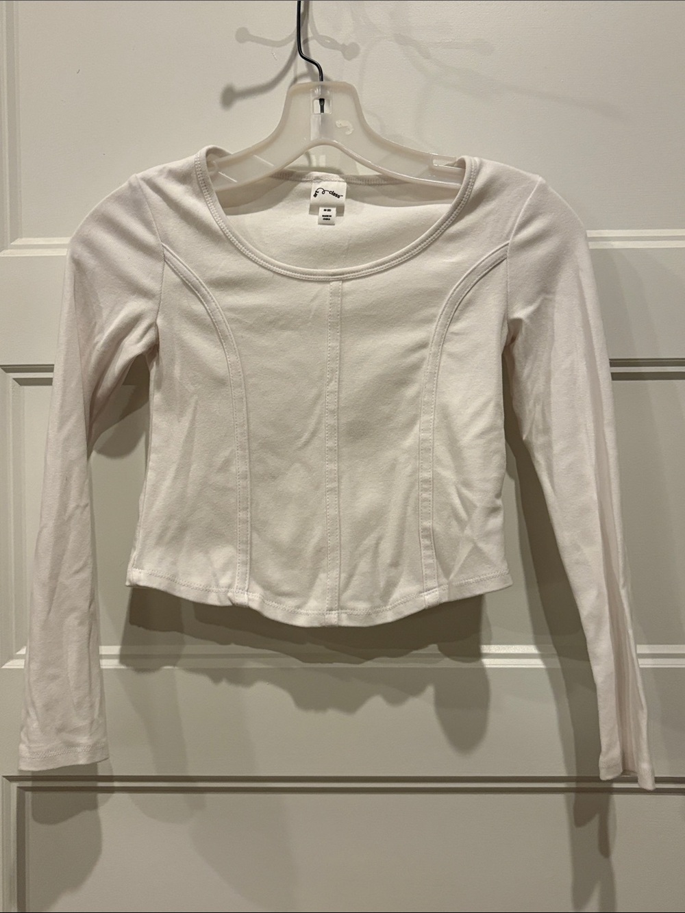art class White Long-Sleeve Scoop Neck Top